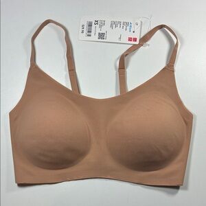 NWT Uniqlo AIRism Seamless Nude Wireless Bra - size XS